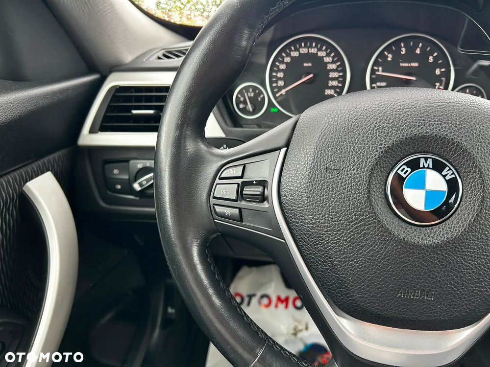 BMW 3GT 320i GPF Advantage - 19