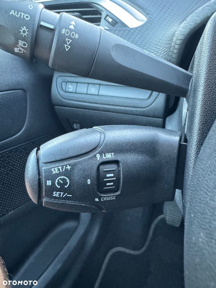 Peugeot 2008 - 14
