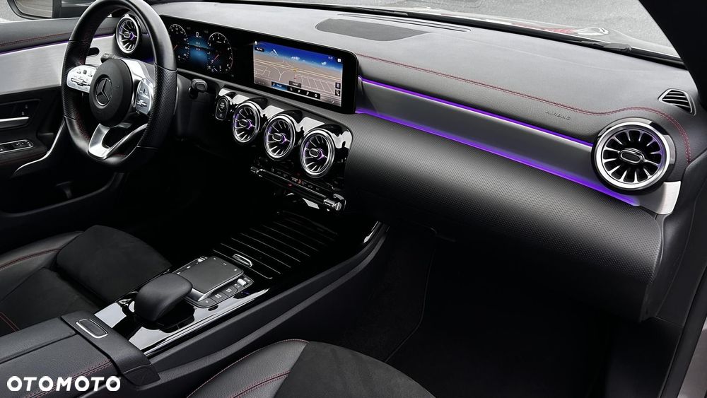 Mercedes-Benz CLA 180 AMG Line 7G-DCT - 22