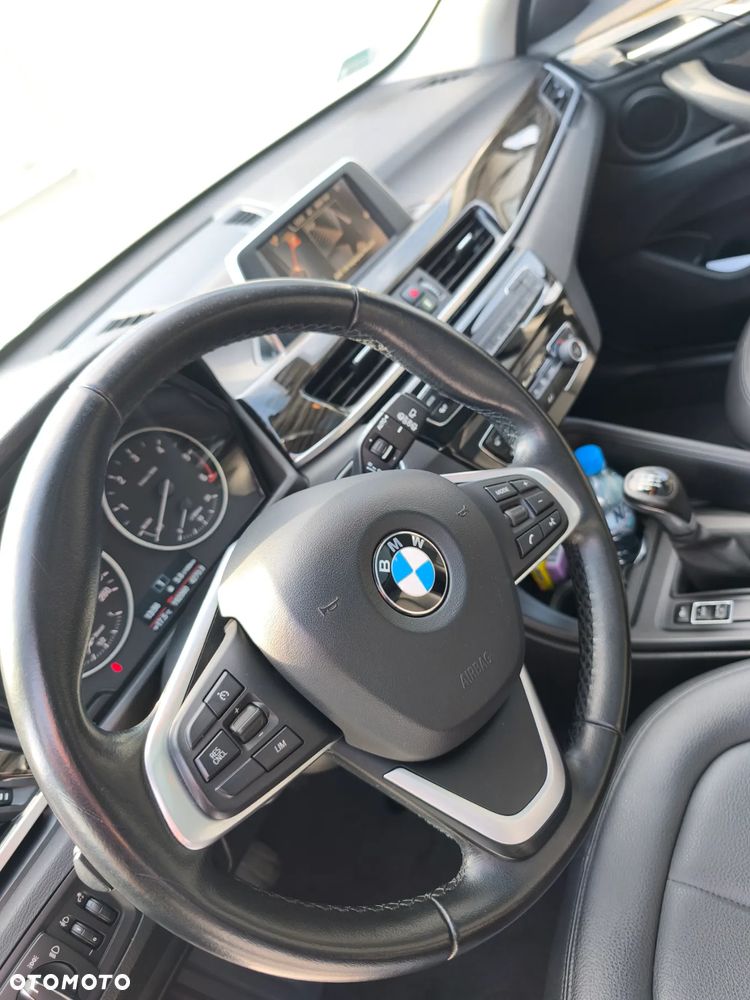 BMW X1 sDrive18d xLine - 10