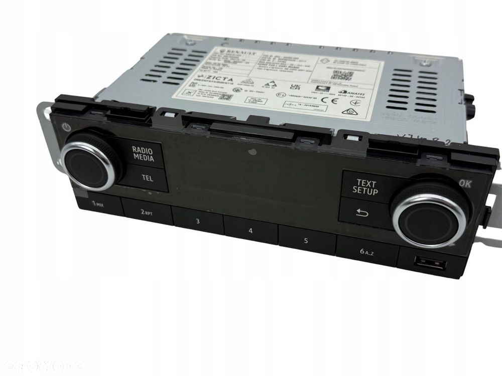 panel / radioodtwarzacz cd/dvd/gps renault trafic iii (x82) 280215140r - 2