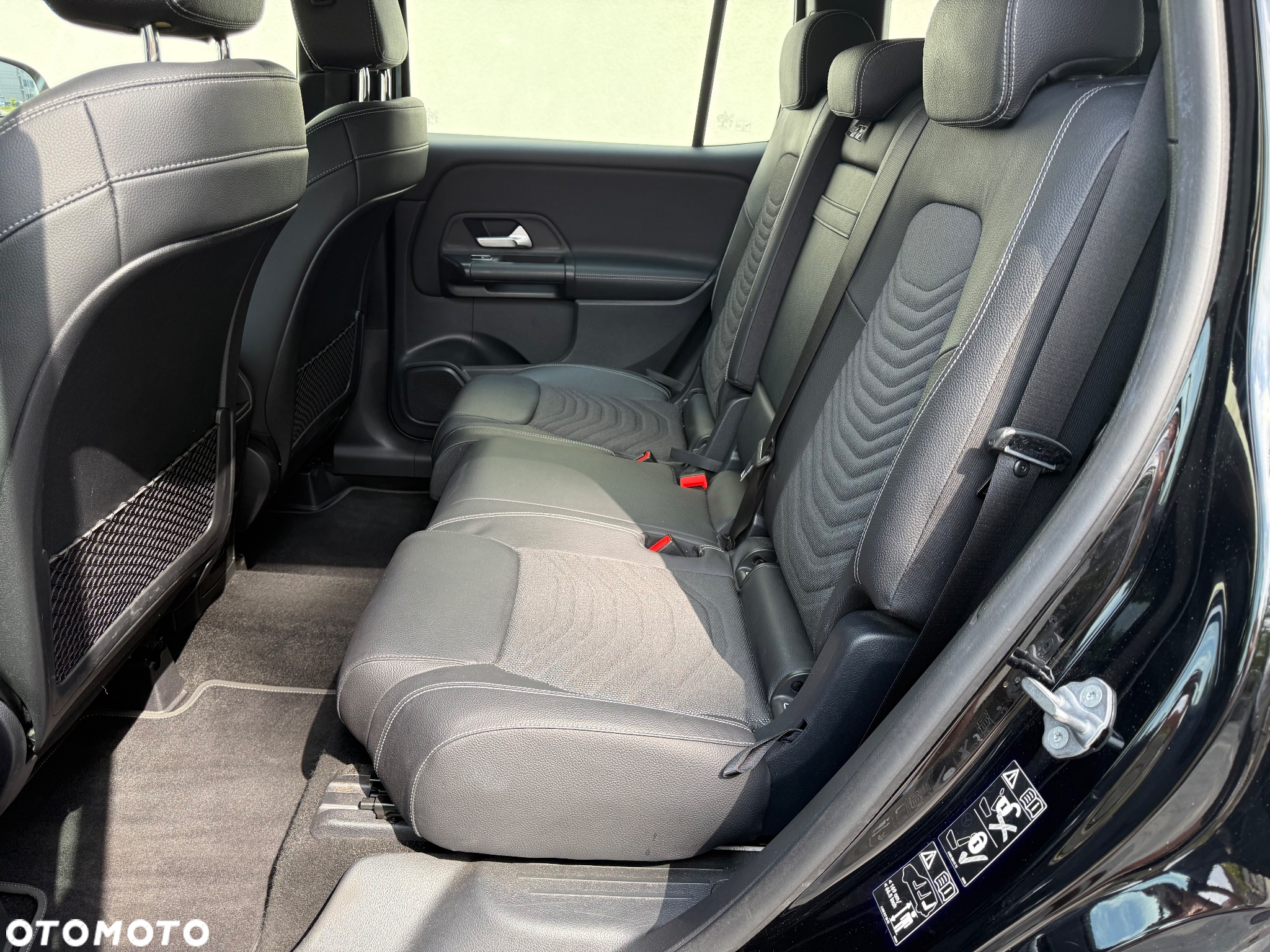 Mercedes-Benz GLB 200 7G-DCT - 25