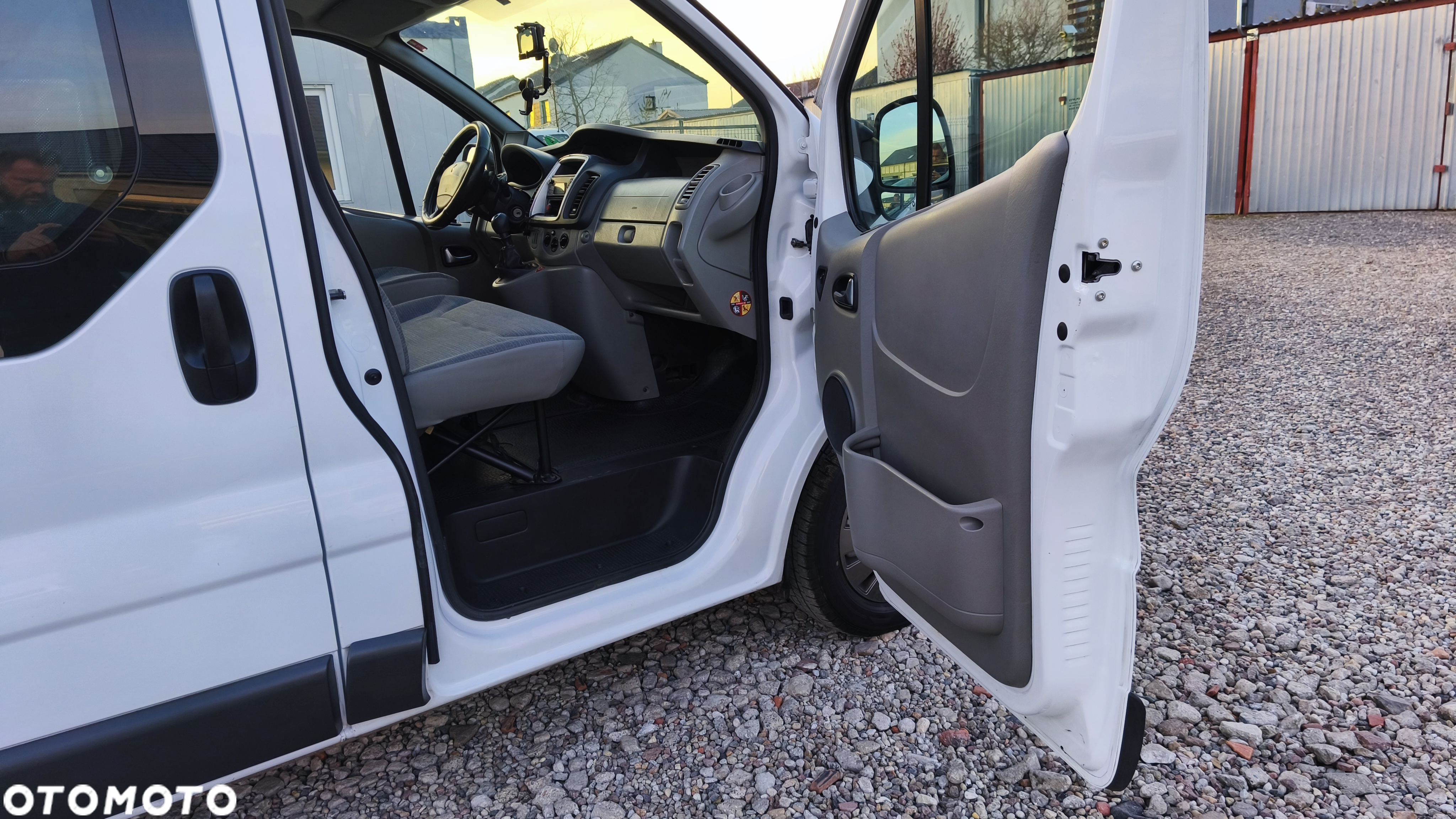 Renault Trafic - 21