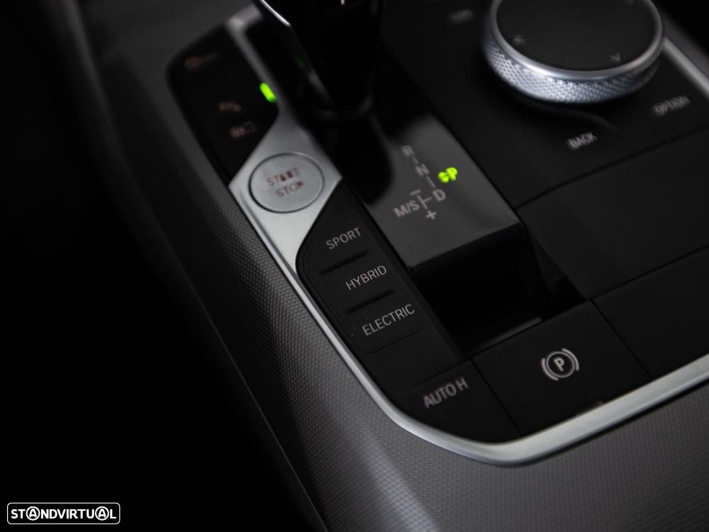 BMW 330 e Corporate Edition Auto - 30