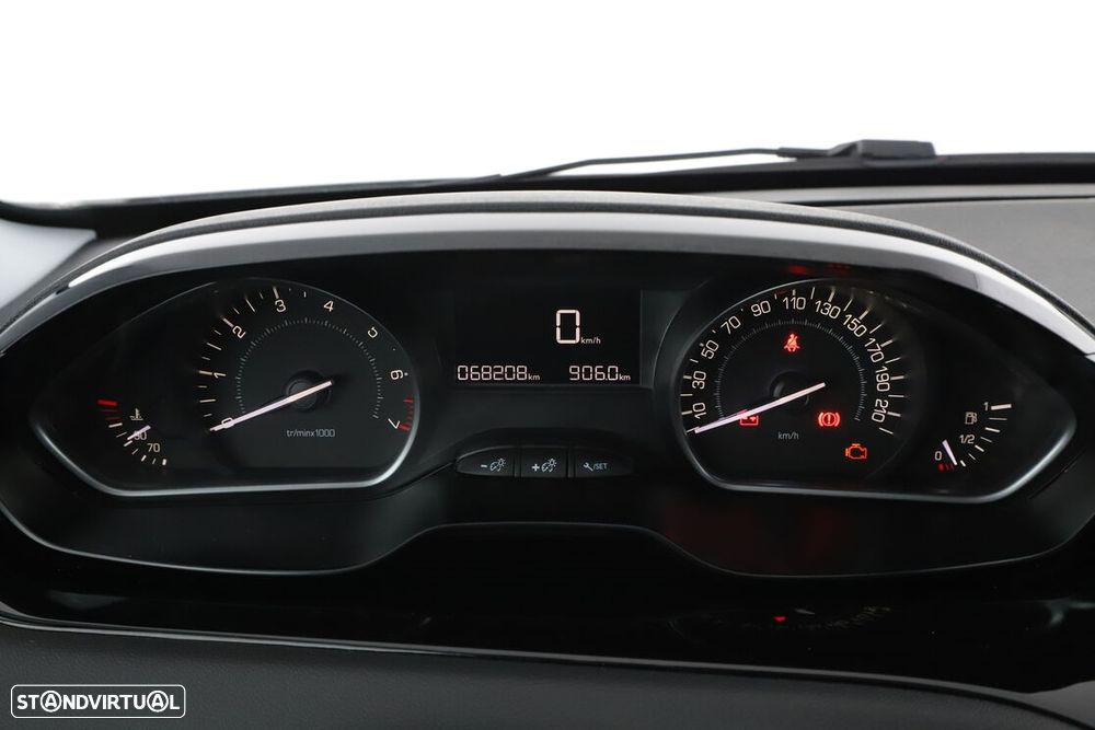 Peugeot 208 1.5 BlueHDi Signature - 11