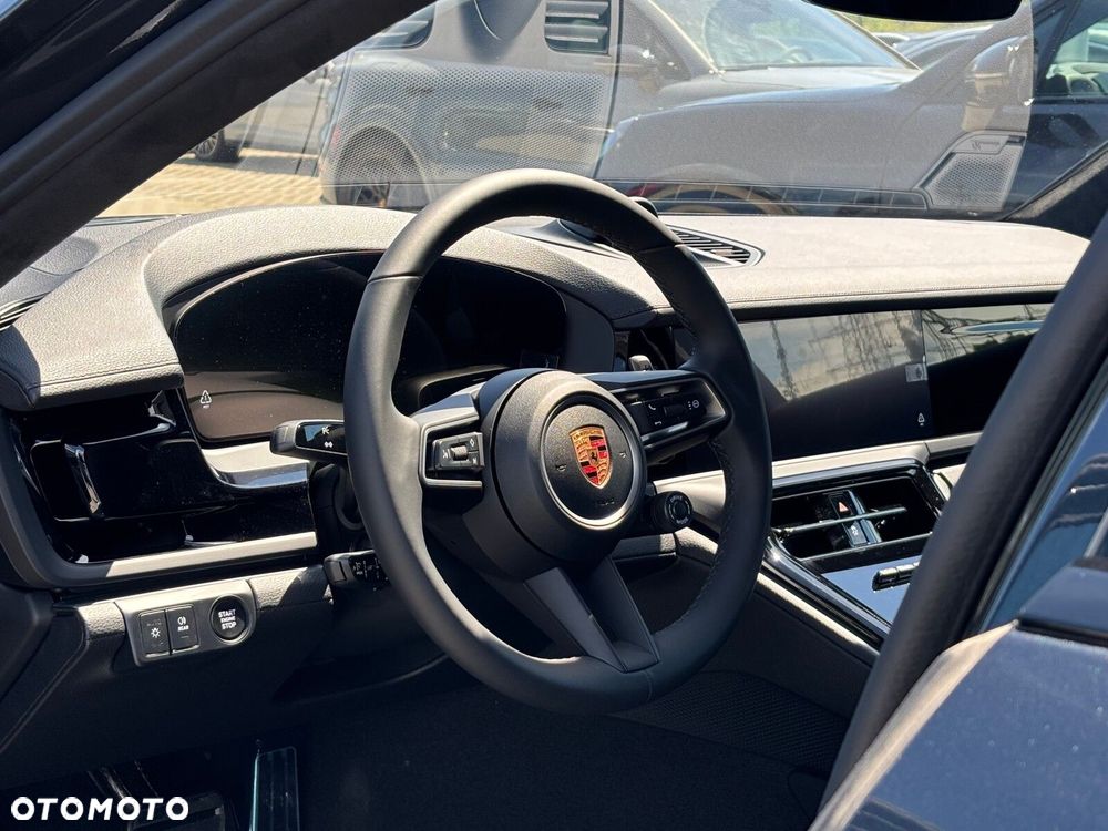 Porsche Panamera - 22