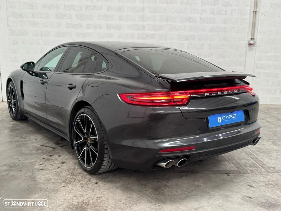 Porsche Panamera 4 E-Hybrid - 5