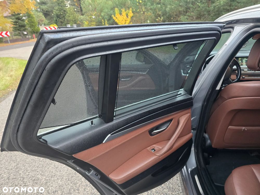 BMW Seria 5 525d xDrive Sport-Aut - 24