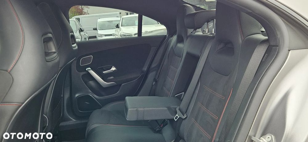 Mercedes-Benz CLA 250 AMG Line 7G-DCT - 19