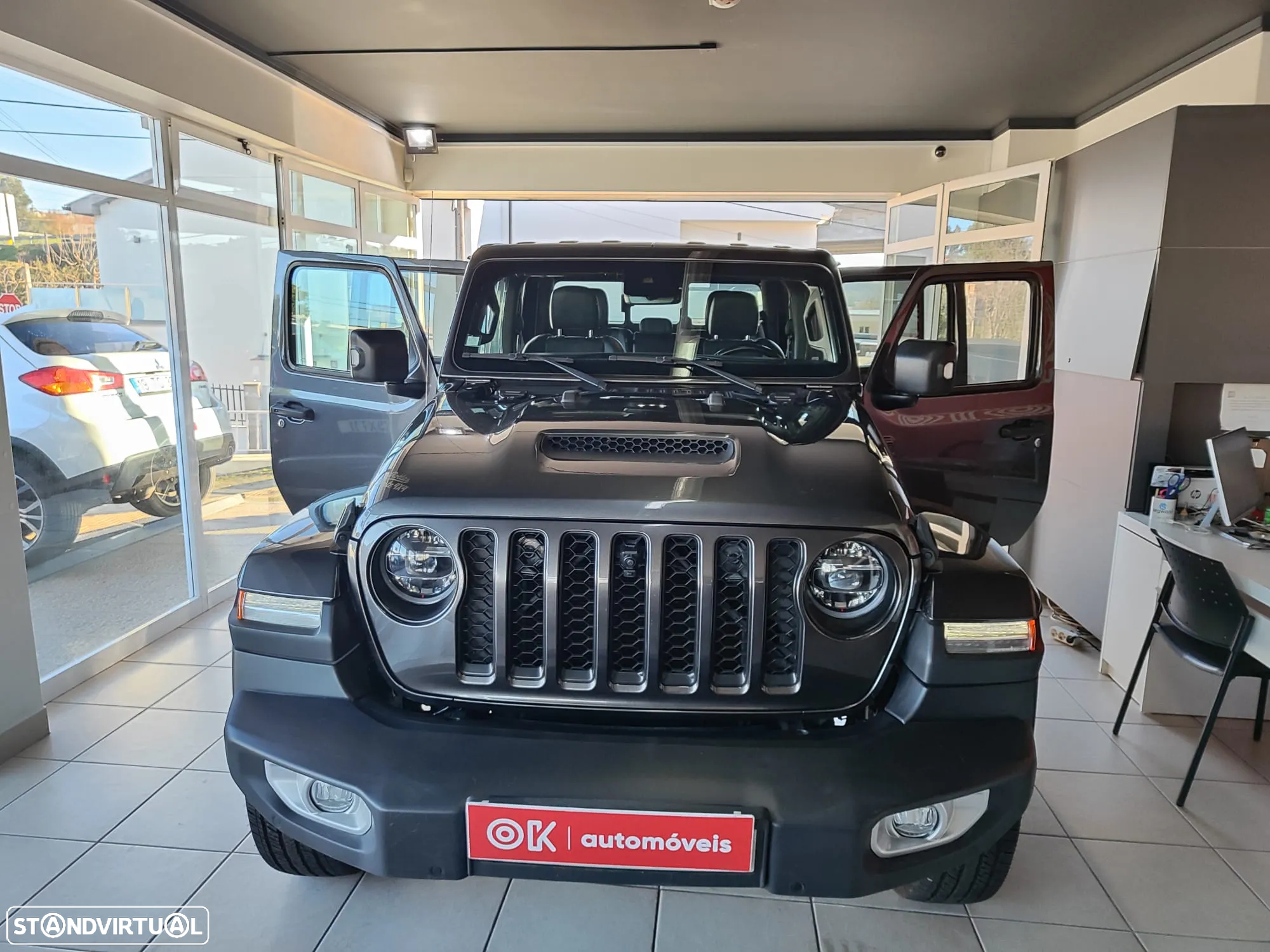 Jeep Gladiator 3.0 CRD Overland AT8 - 18