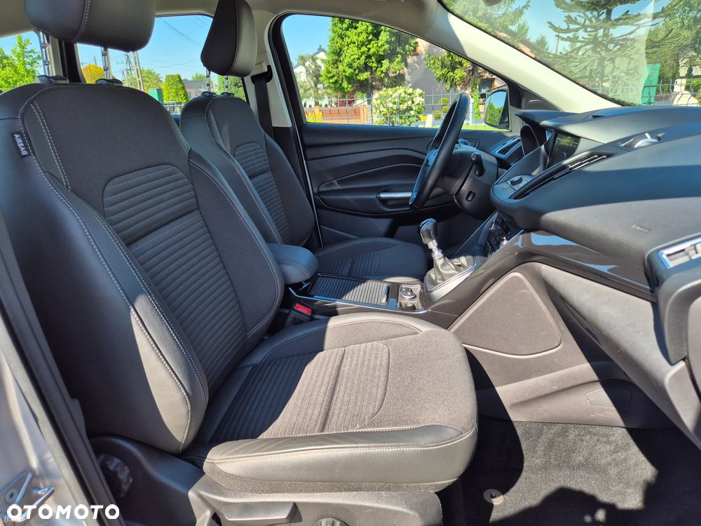 Ford Kuga 2.0 TDCi 4x2 Titanium - 12
