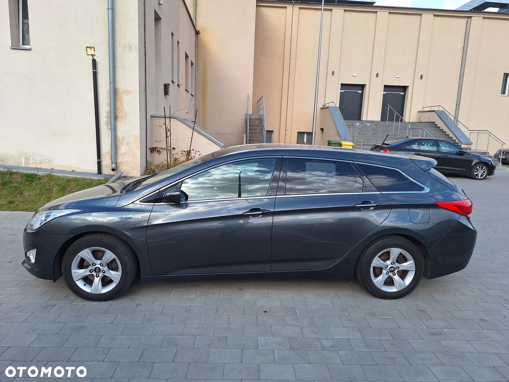 Hyundai i40 Kombi blue 1.6 Space - 4