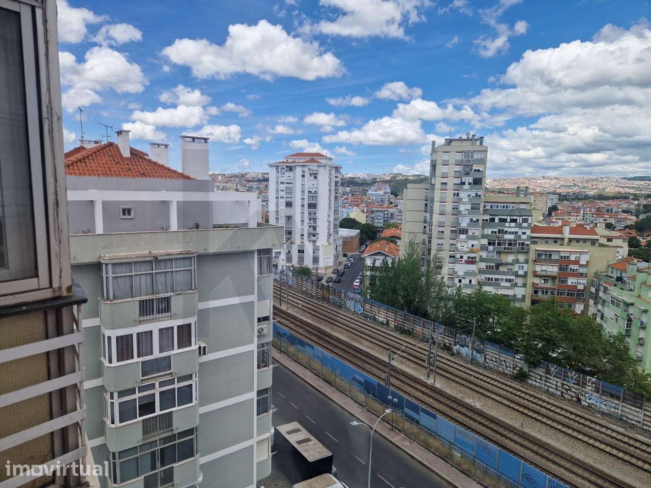T2 com 84 m2 | 6.º andar com elevador | Varanda - Grande imagem: 2/12