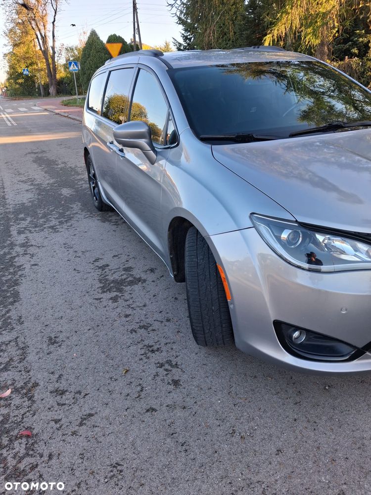 Chrysler Pacifica 2019 photo 3