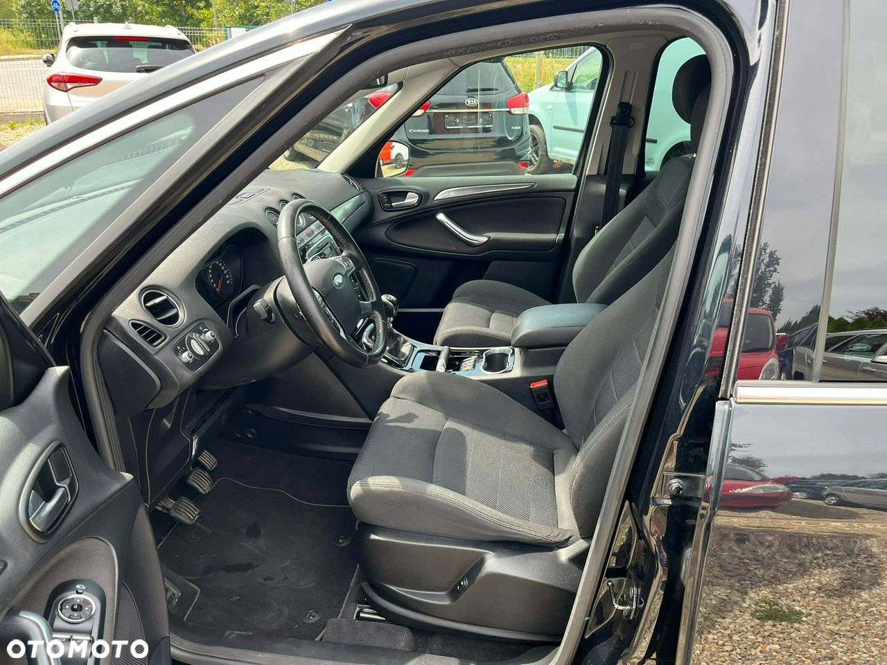 Ford S-Max - 13