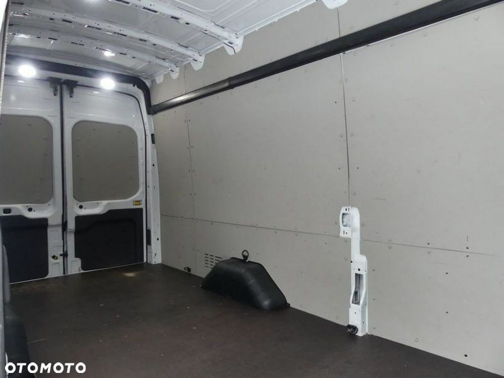 Ford Transit - 13