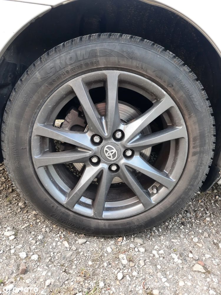 Toyota Avensis - 7