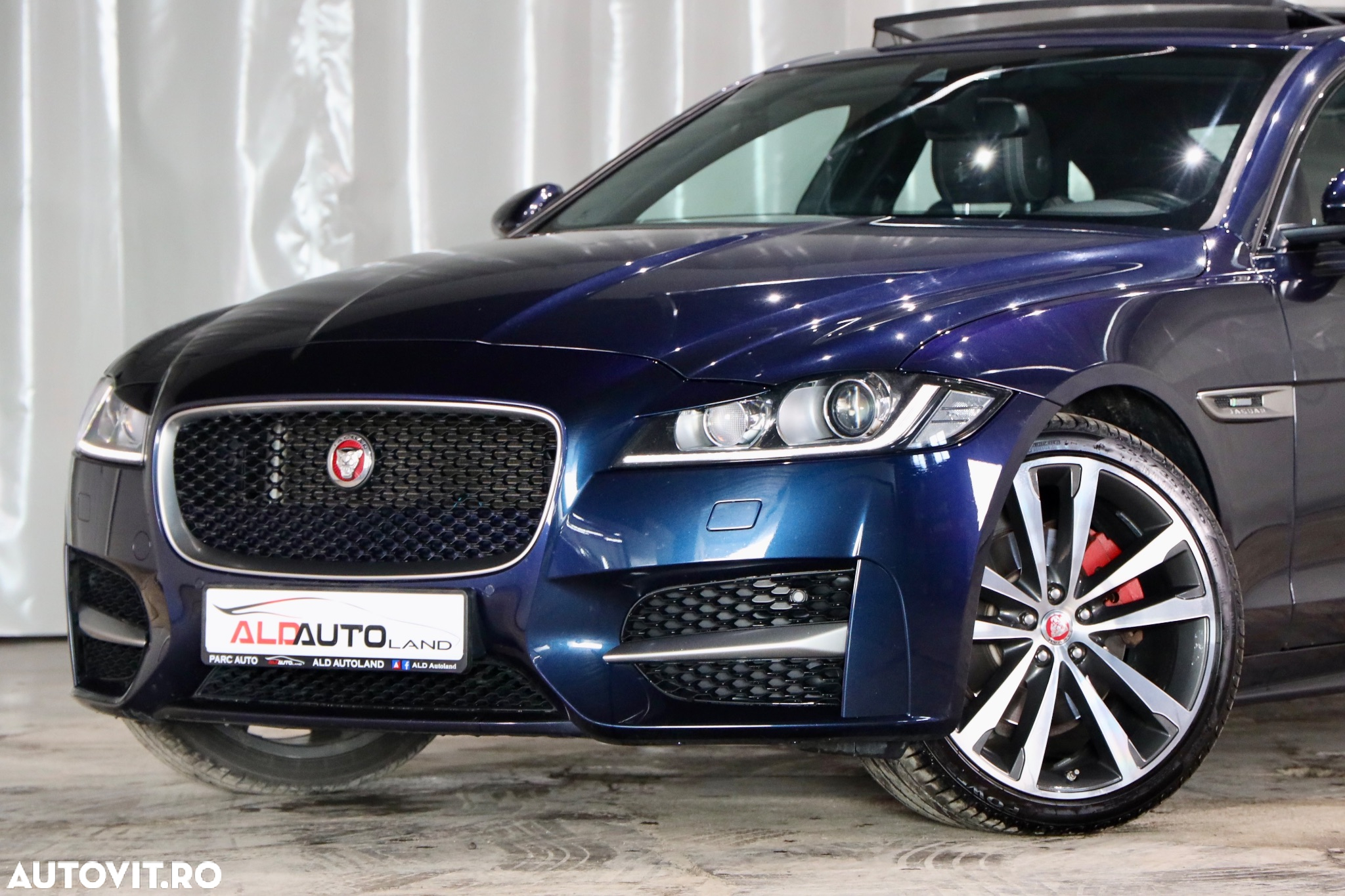 Jaguar XF 25d Aut. R-Sport - 23