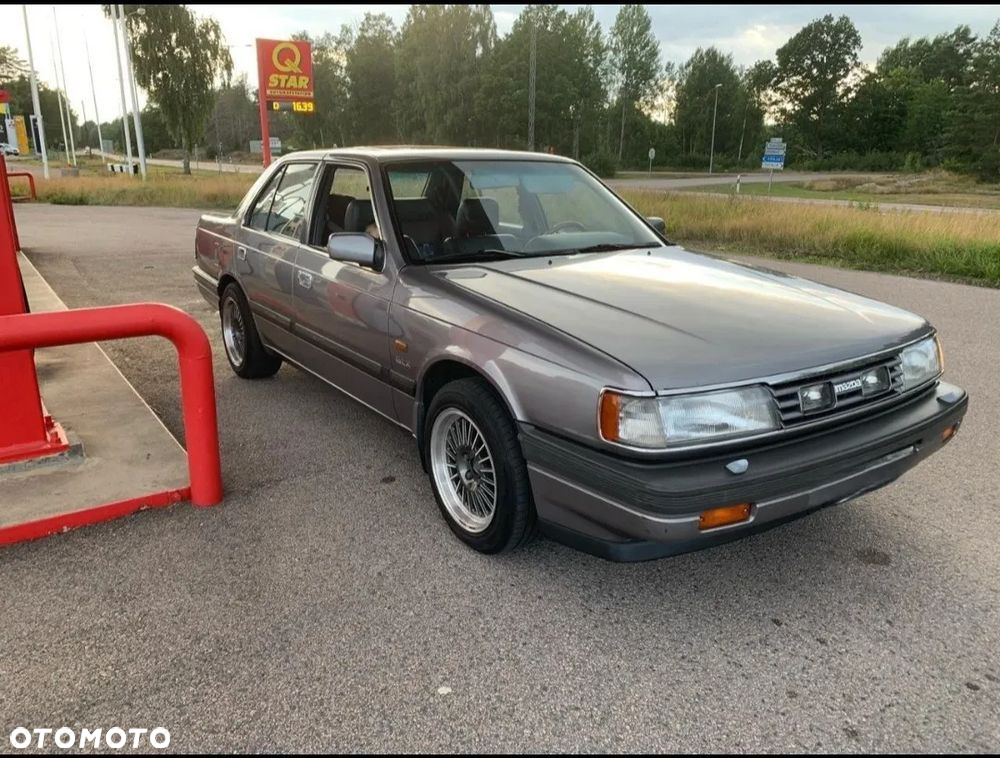 Mazda 929 3.0 GLX SR - 24