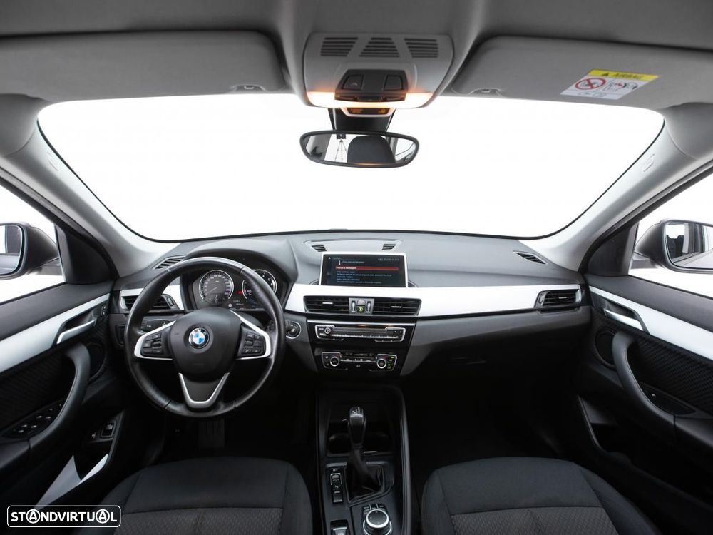 BMW X1 25 e xDrive Corporate Edition - 7