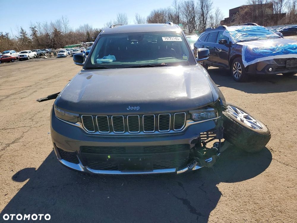 Jeep Grand Cherokee - 11