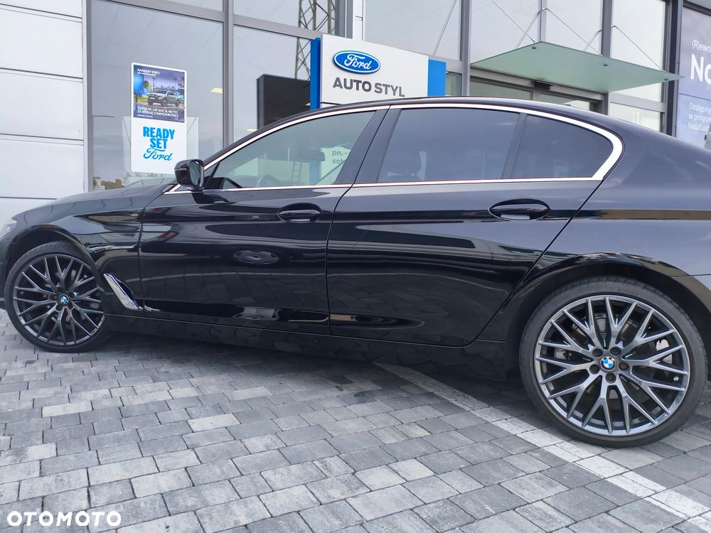 BMW Seria 5 518d Sport Line - 40