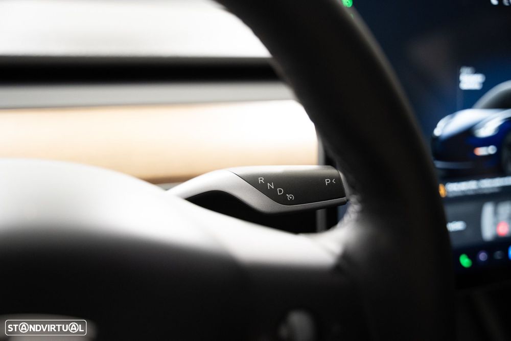 Tesla Model 3 Long-Range Dual Motor AWD - 16