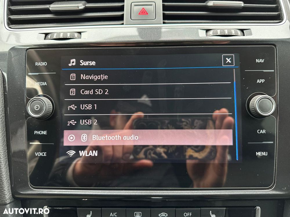 Volkswagen Golf Variant 2.0 TDI SCR 4Motion DSG Highline - 17