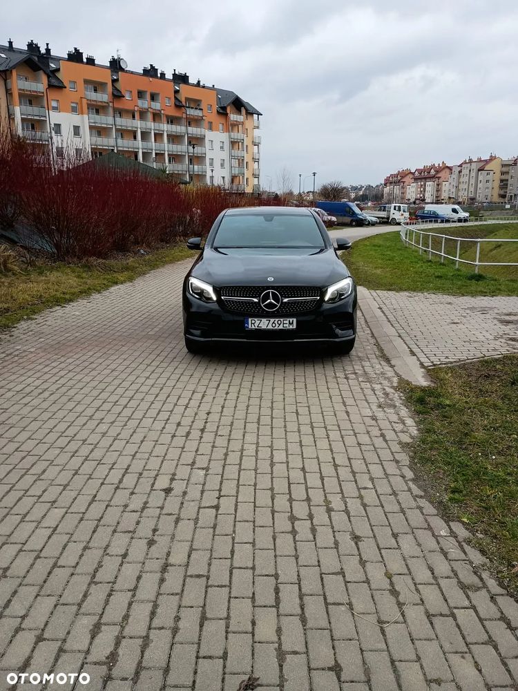 Mercedes-Benz GLC 220 d 4Matic 9G-TRONIC AMG Line - 2