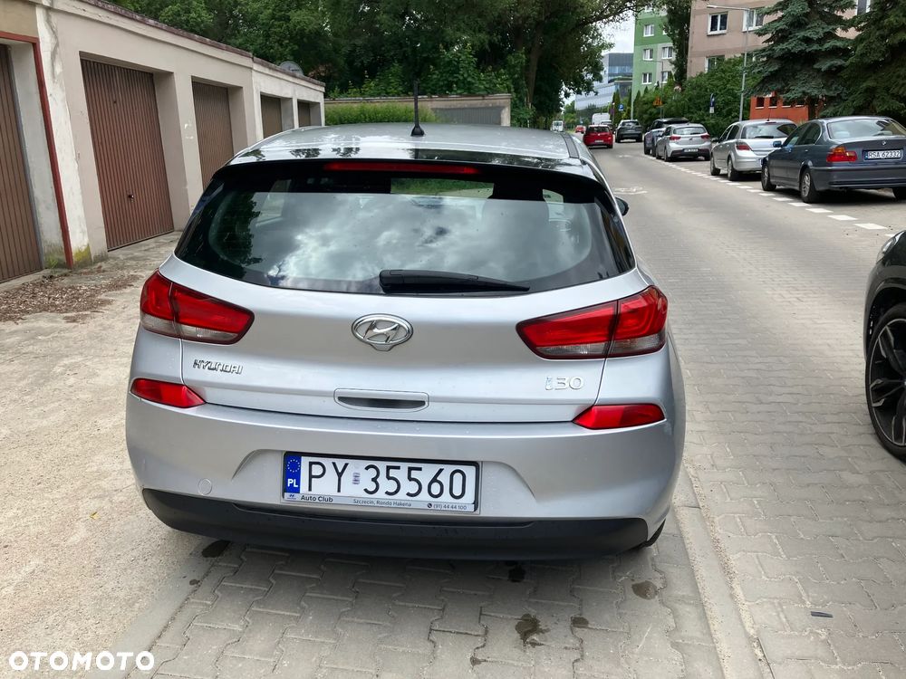 Hyundai i30 1.4 Classic + - 8