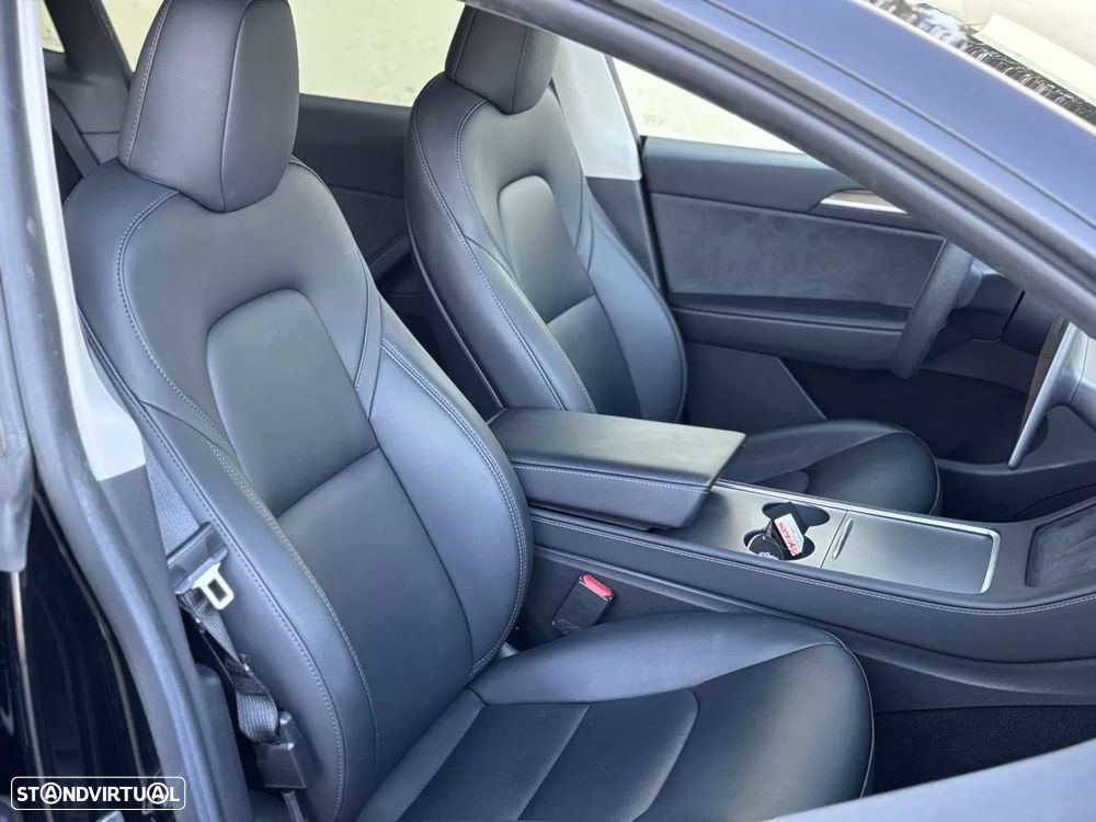 Tesla Model Y Long Range Tração Integral - 17