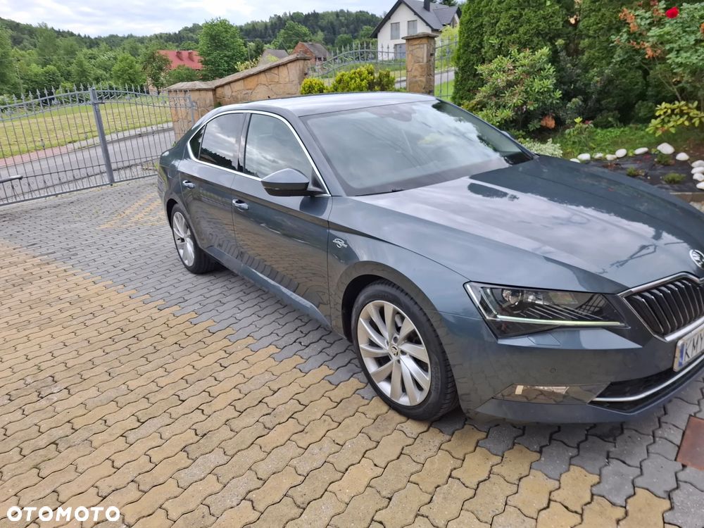 Skoda Superb 2.0 TDI 4x4 L&K DSG - 3