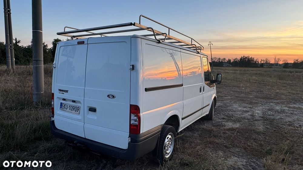 Ford Transit 2009 photo 2