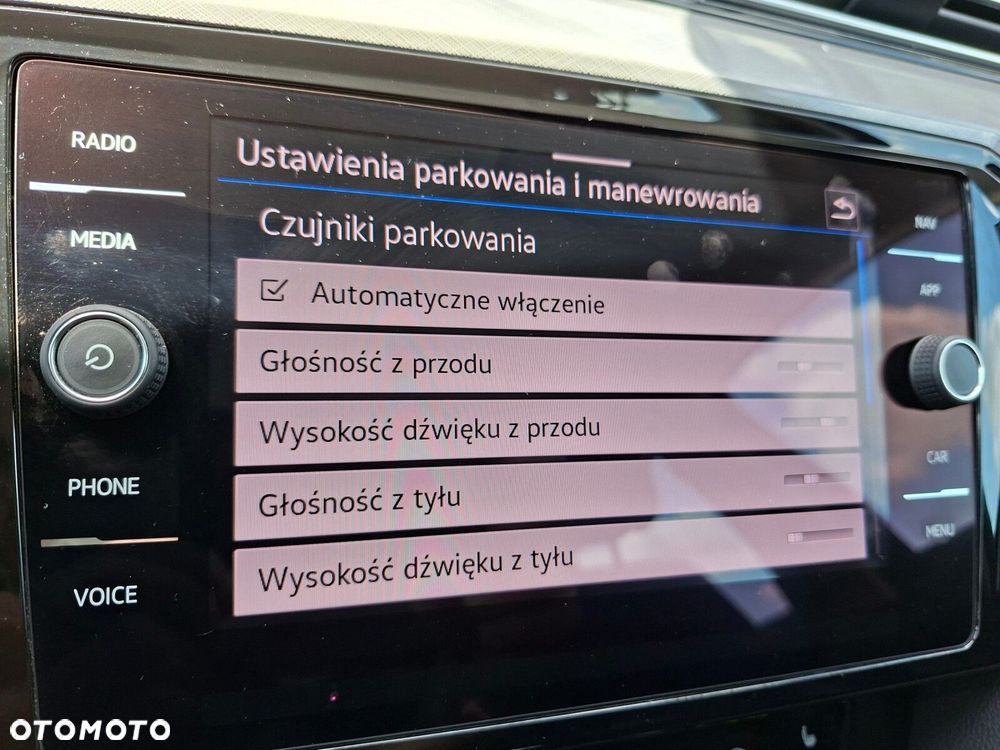 Volkswagen Passat - 28