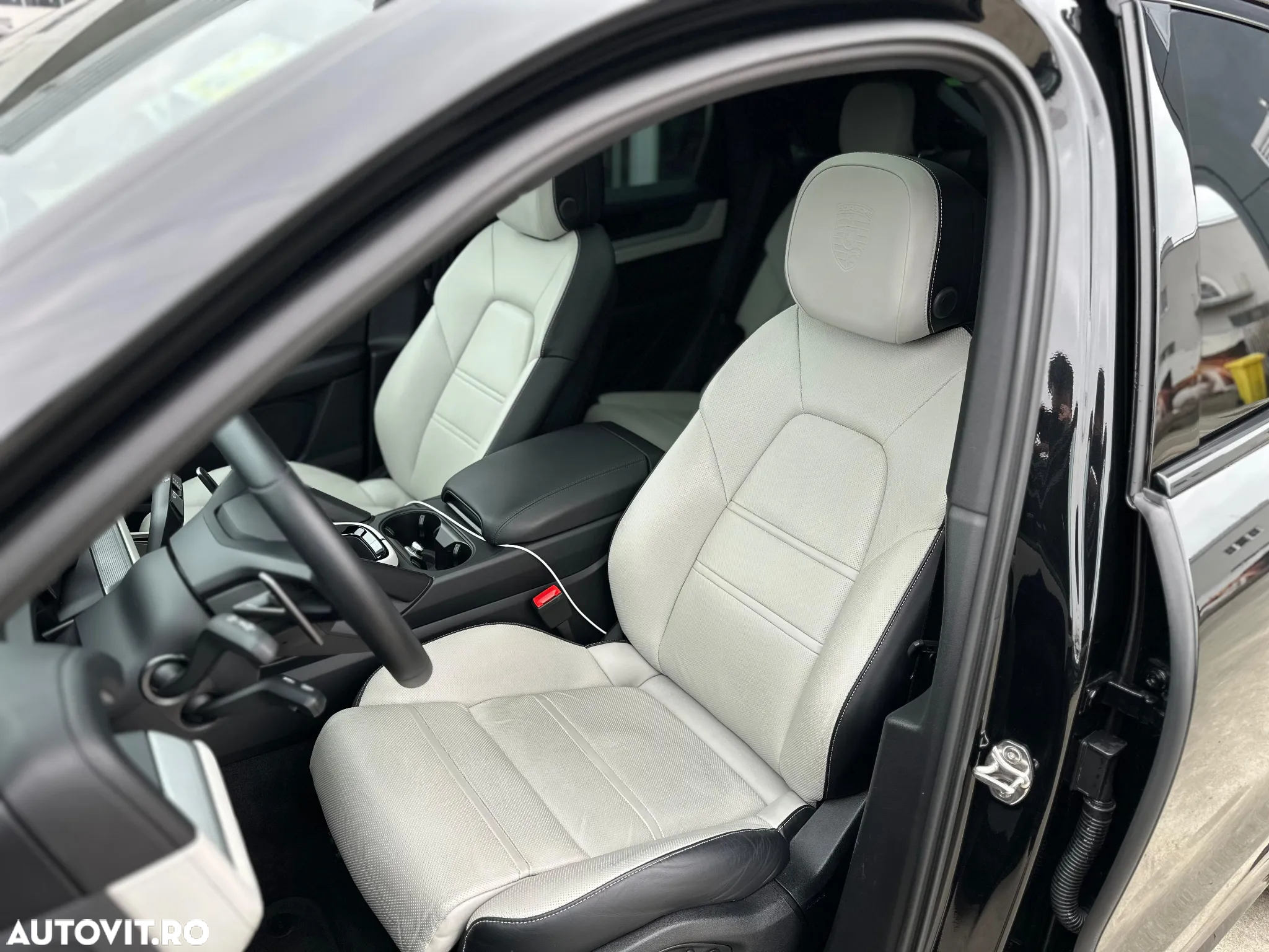 Porsche Cayenne Coupe Standard - 10