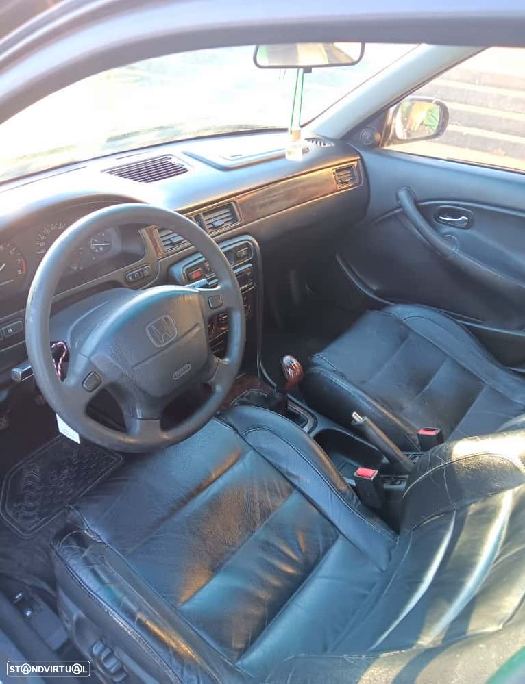 Honda Civic 1.6i ES - 5