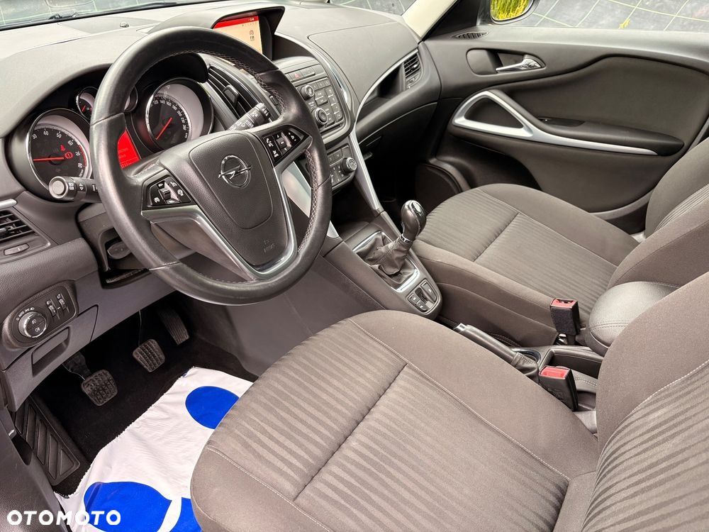 Opel Zafira - 15