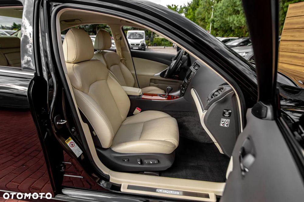 Lexus IS 250 Executive Line - 21