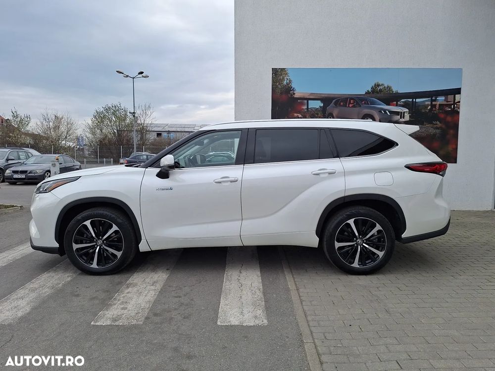 Toyota Highlander 2.5 L Dynamic Force 248CP Luxury Pearly - 3