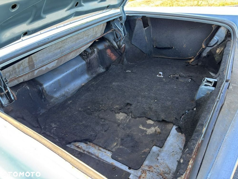 Cadillac Deville - 18