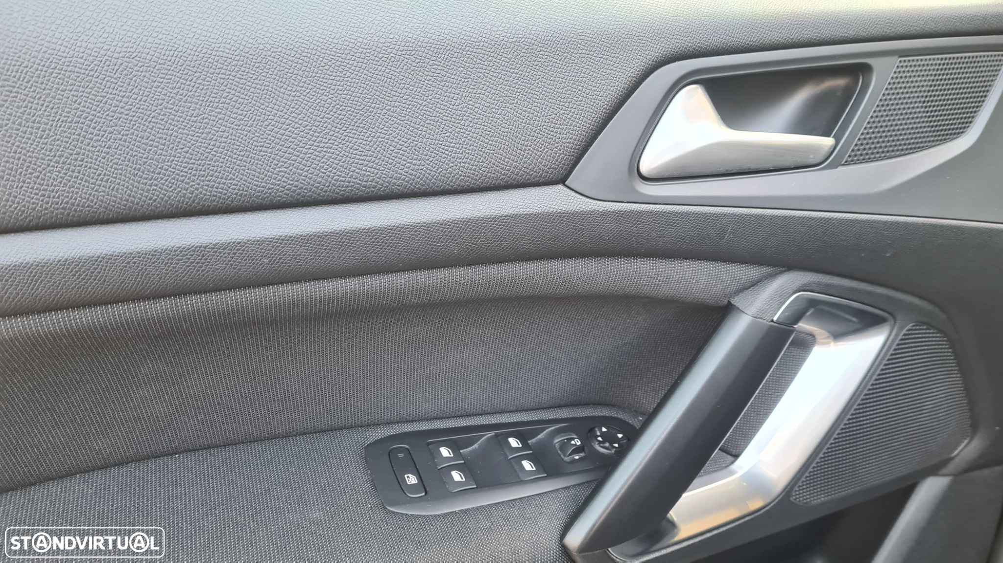 Peugeot 308 - 8