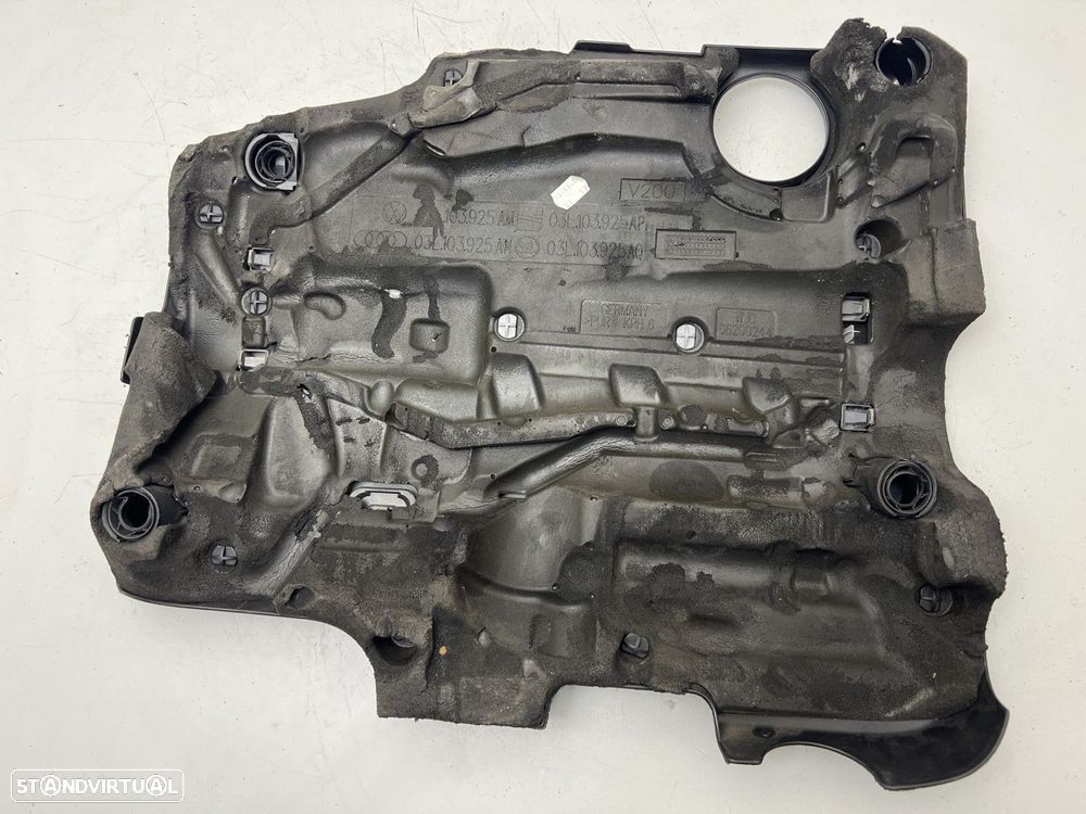 Tampa do motor Usado VW GOLF VI (5K1) 2.0 TDI REF. 03L103925AM MOTOR CBAB - 2