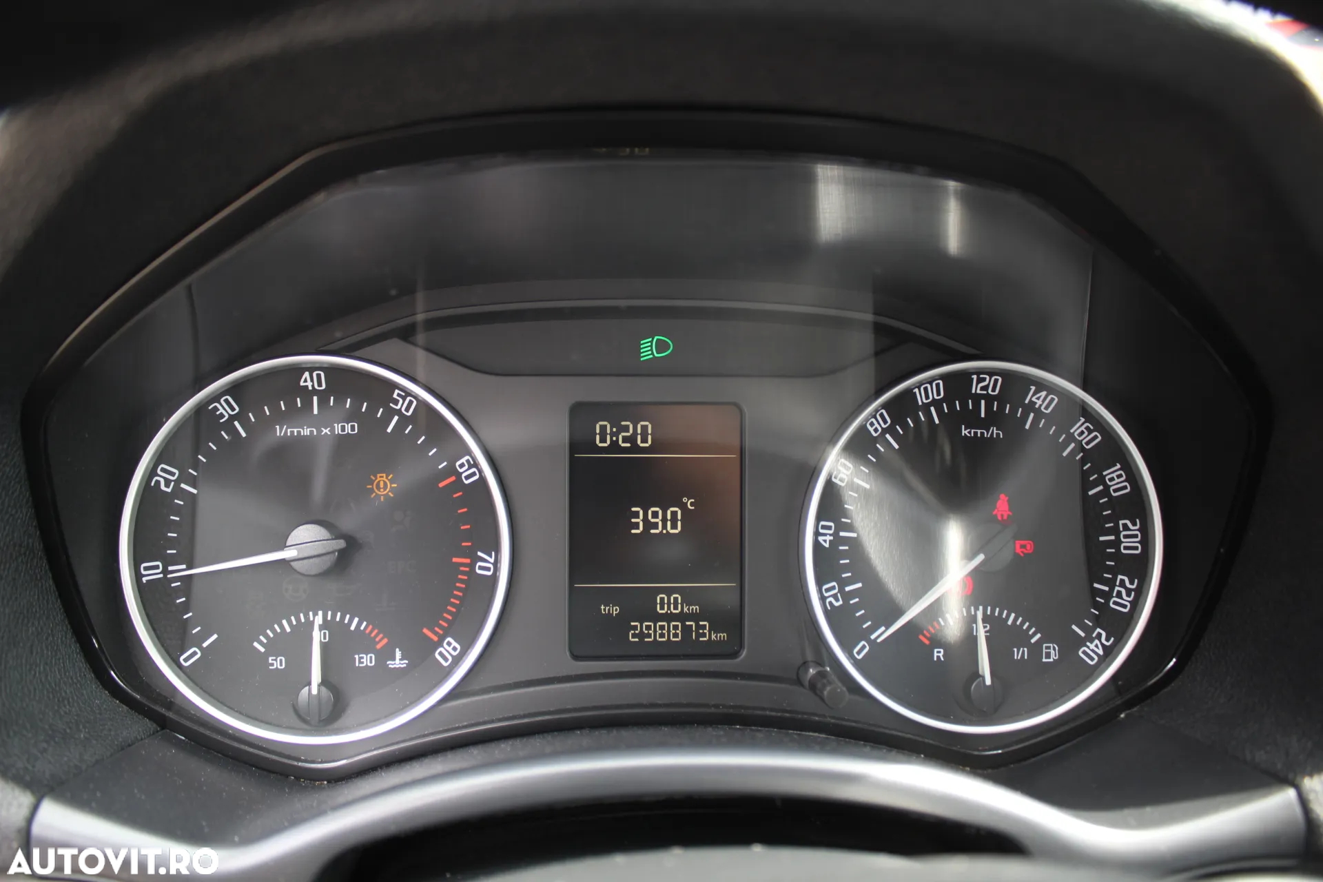 Skoda Octavia 1.6 Ambiente - 9
