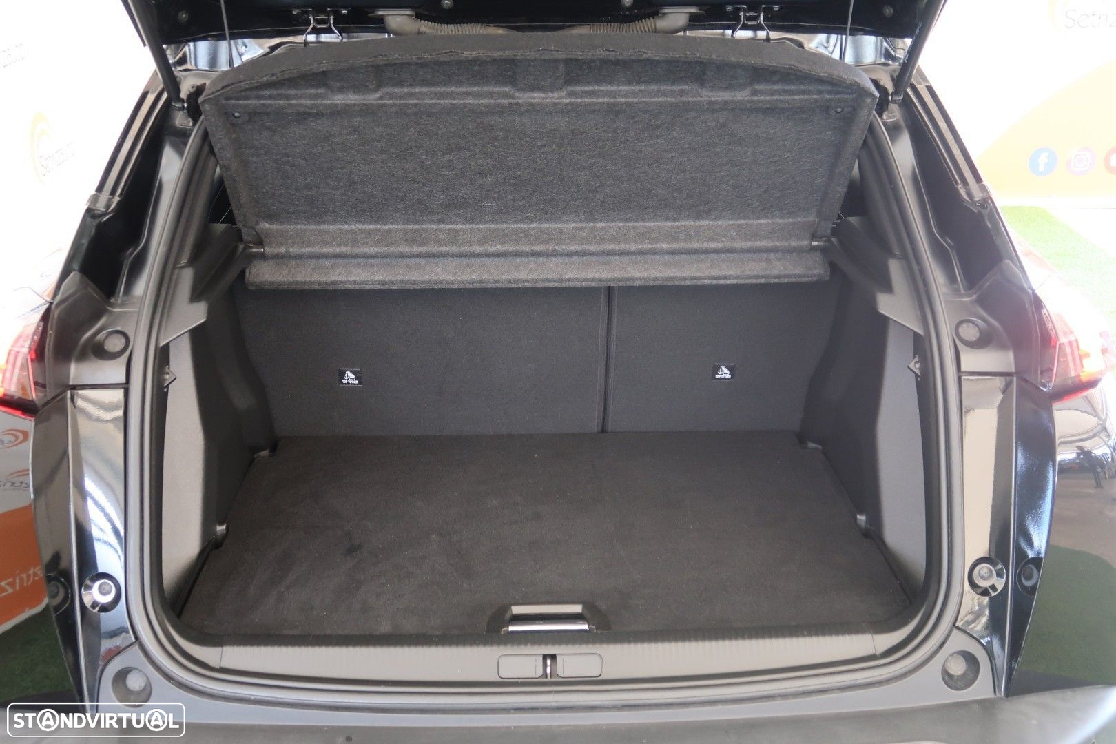 Peugeot 2008 1.2 PureTech GT Line - 16