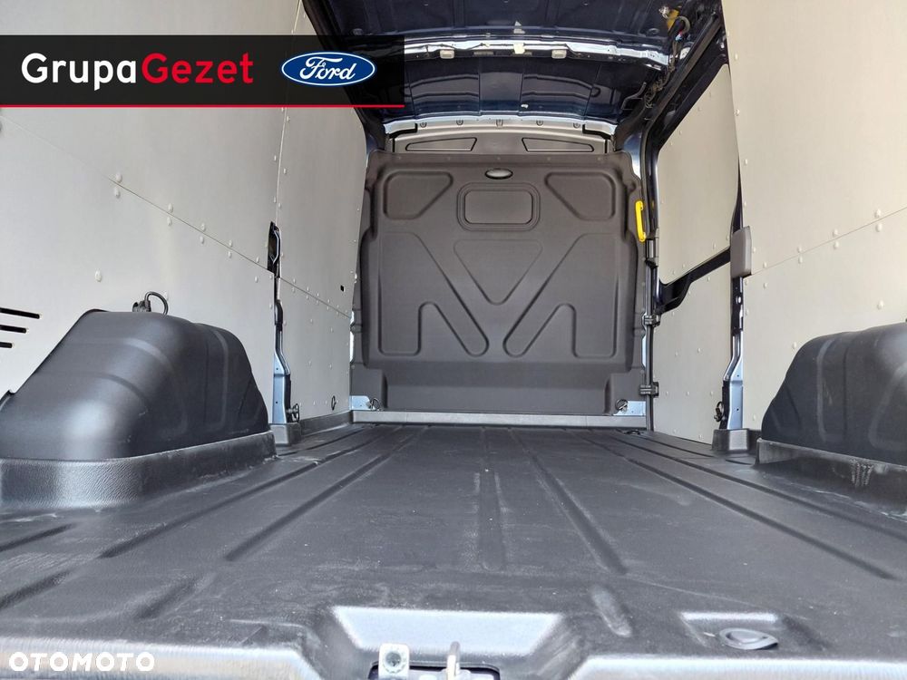 Ford Transit - 12