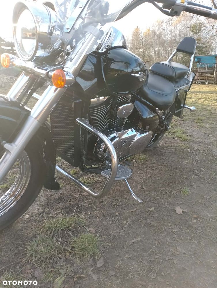 Suzuki Intruder - 16