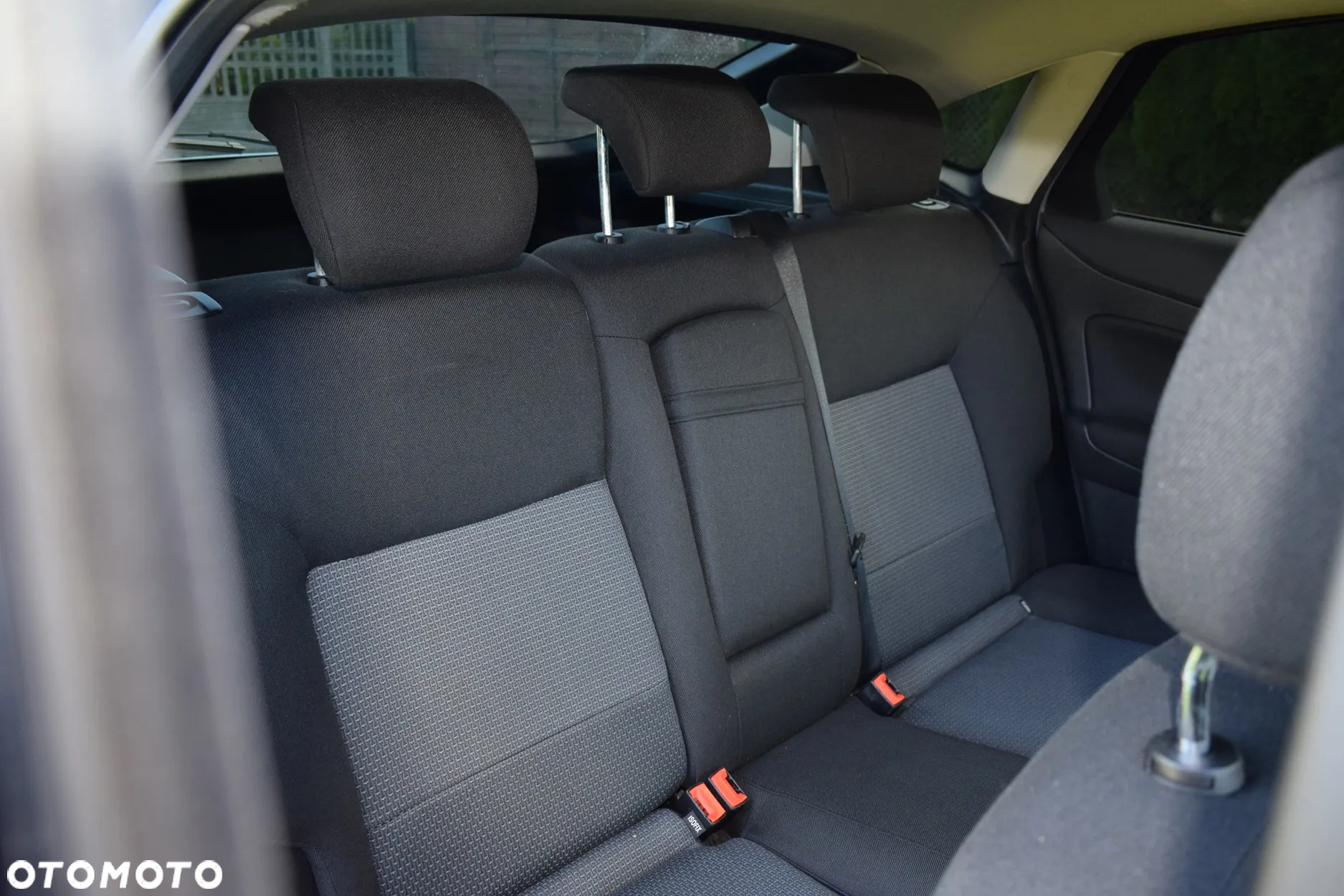 Ford Mondeo 1.6 Ambiente - 29