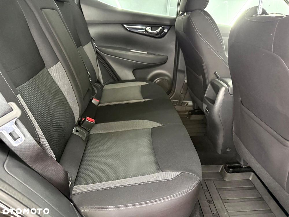 Nissan Qashqai 1.3 DIG-T N-Connecta - 27