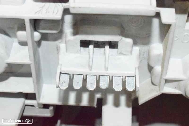 FAROLIM TRASEIRO DIREITO OPEL VECTRA C 2002 -93174904 - 1