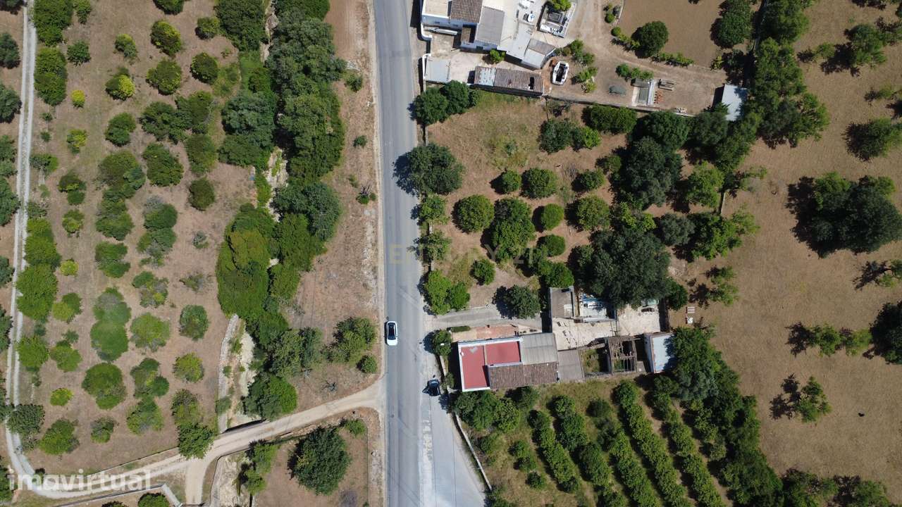 Moradia térrea com terreno de 2.280 m² em Moncarapacho com excelente p - Grande imagem: 2/10